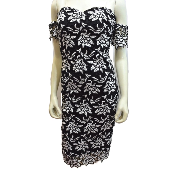 Charlotte Russe Off The Shoulder Black & White Floral Lace Strapless Dress XL - Picture 1 of 7